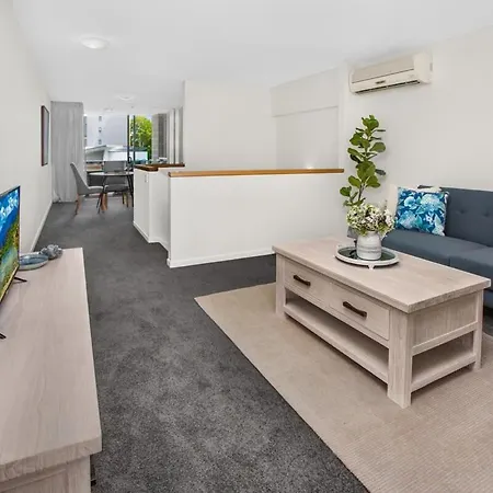 2-Bed Near Brisbane Cbd With Pool Sauna & Bbq Exterior photo